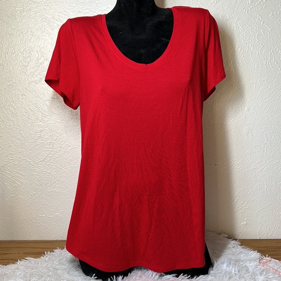 a.n.a Tops - Ana Red Scoop Neck Short Sleeve T-Shirt